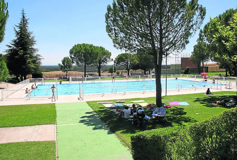 Piscinas Municipales de Cuéllar - Piscina pública en Cuéllar - foto 2