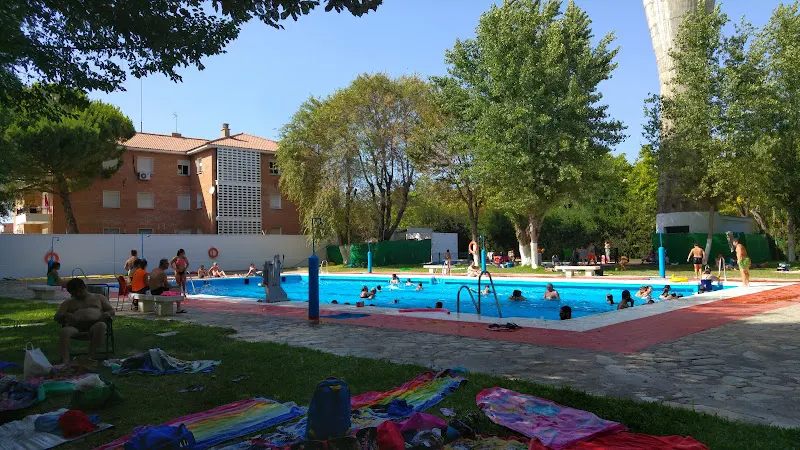 Piscina Municipal de Villaverde del Río - Piscina pública en Villaverde del Rio - foto 2