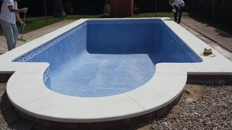 Piscinas Aquamarina - Carmona