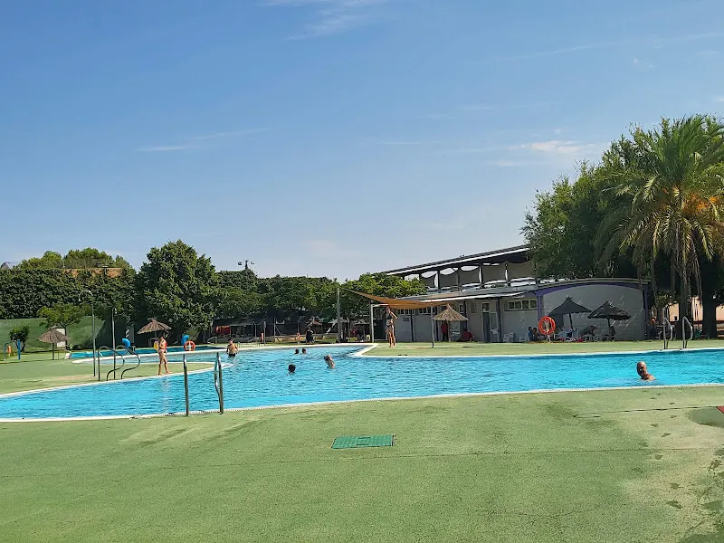 Piscines Municipals de Santa Bàrbara - Piscina pública en Santa Barbara - foto 2