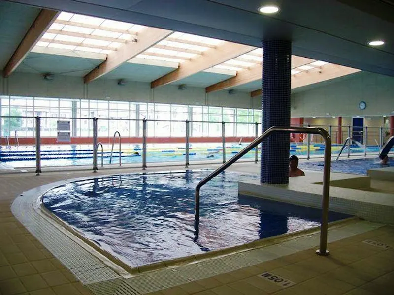 Piscinas Municipales de Lesaka - Piscina en Lesaka - foto 2