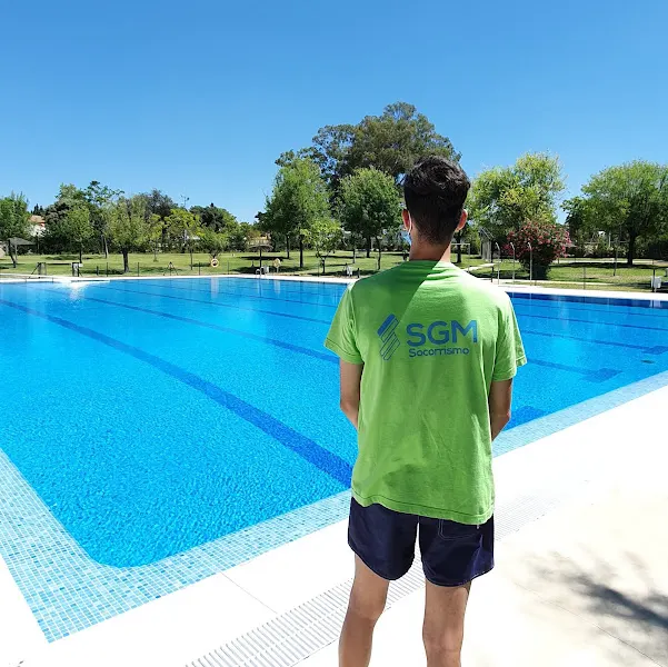 SGM Grupo - Socorrismo y mantenimiento de piscinas en Sevilla - Piscinas en Sevilla - foto 2