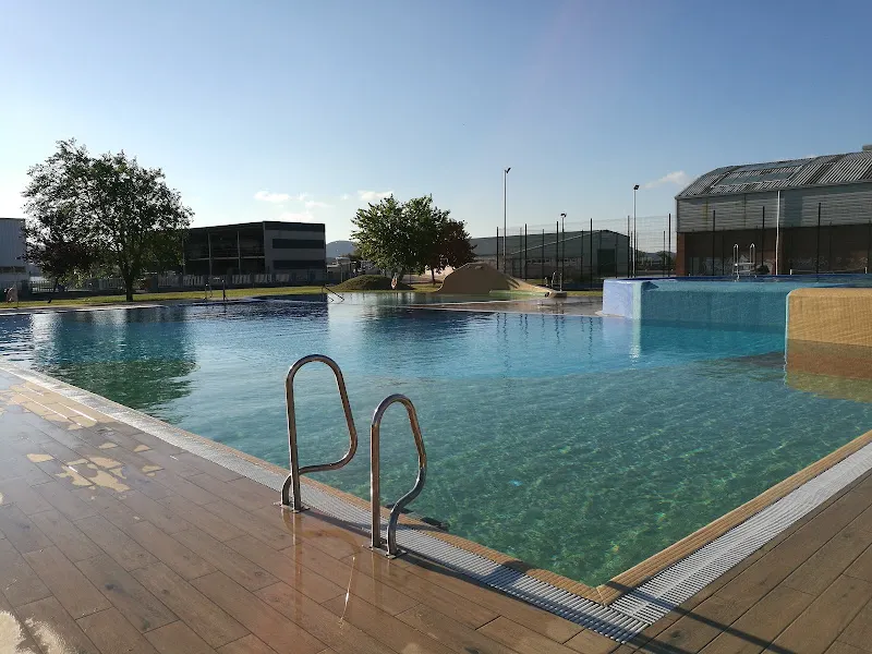 Piscina municipal de Colindres - Colindres