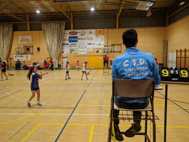 Polideportivo Municipal Mies del Corro - Medio Cudeyo