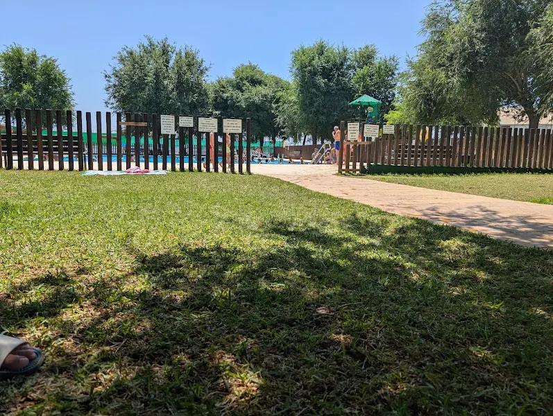 Piscina Municipal - Polideportivo en Fuentes de Andalucia - foto 2