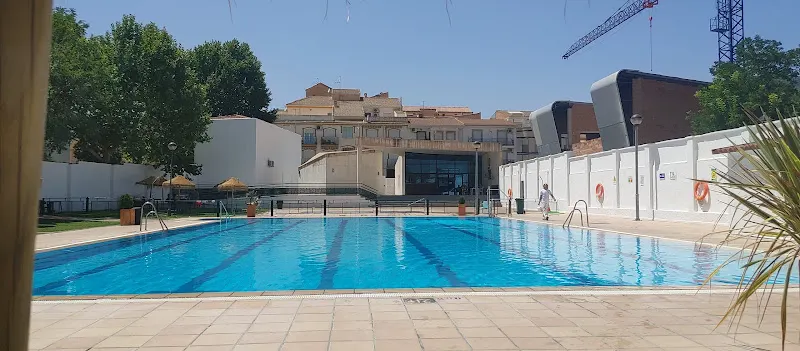 Piscina Municipal De Huelma - Piscina pública en Huelma - foto 2