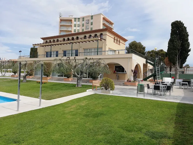 Las Piscinas Club Náutico S A - Roda de Bara