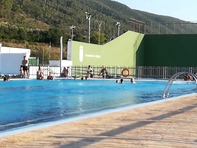 Piscina Municipal Enguera - Piscina pública en Enguera - foto 2