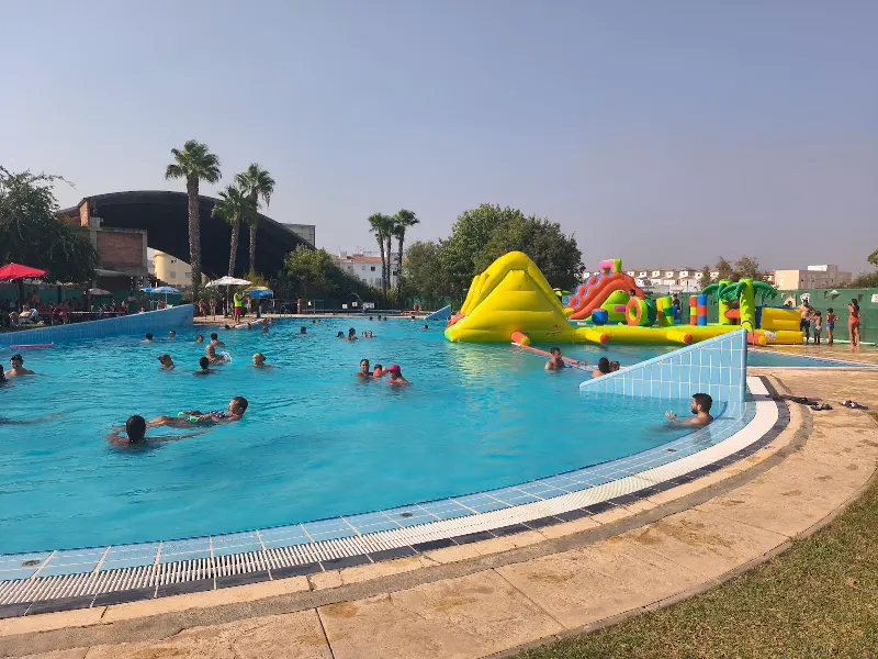 Piscina Municipal Burguillos - Burguillos