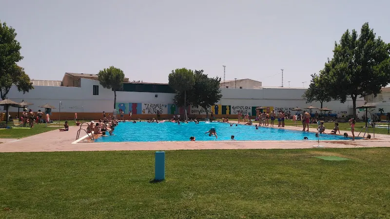 Piscinas Municipales de Pedrera - Piscina pública en Pedrera - foto 2