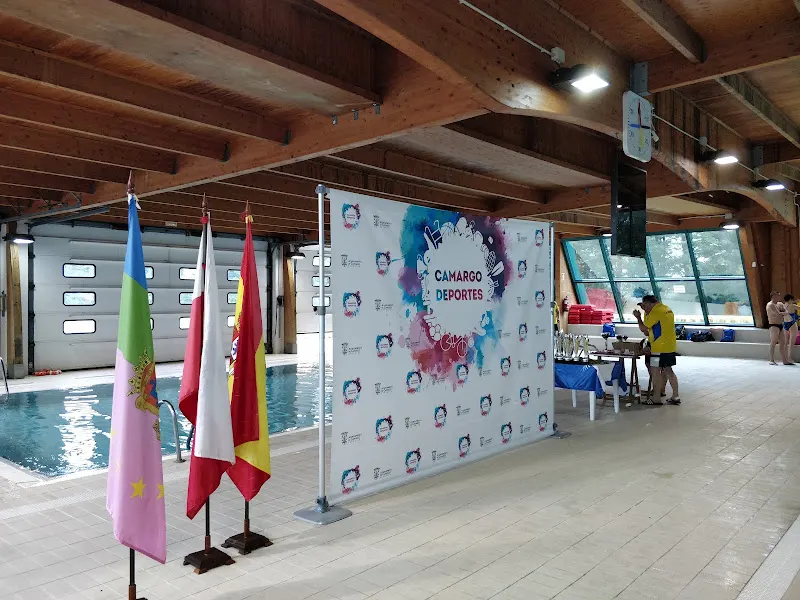 Club Natación Camargo - Centro de recreo en Astillero (El) - foto 2