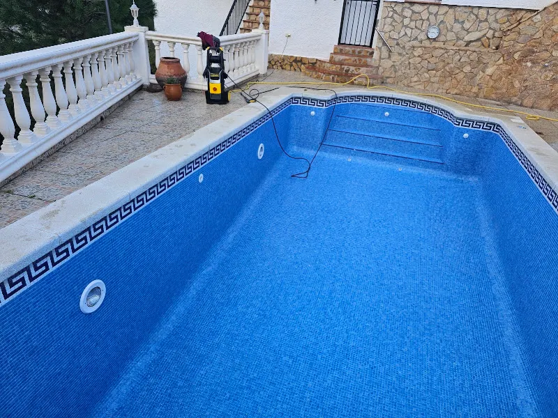 Piscinas Ghoudane - Piscinas en Vila-sacra - foto 2