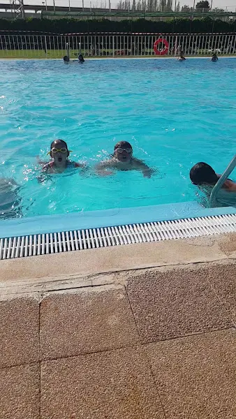 Piscina Santa Cruz De La Zaza - Piscina pública en Santa Cruz de la Zarza - foto 2
