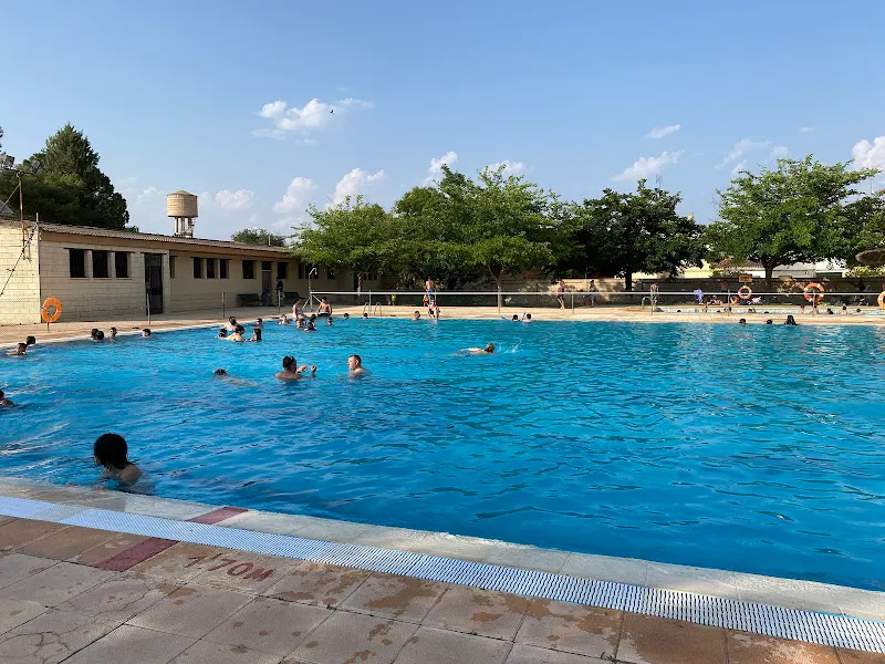Piscina Pública Municipal de Casas-Ibáñez - Piscina pública en Casas-Ibanez - foto 2