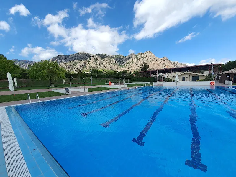 Piscina Municipal de Collbató - Piscina en Collbato - foto 2