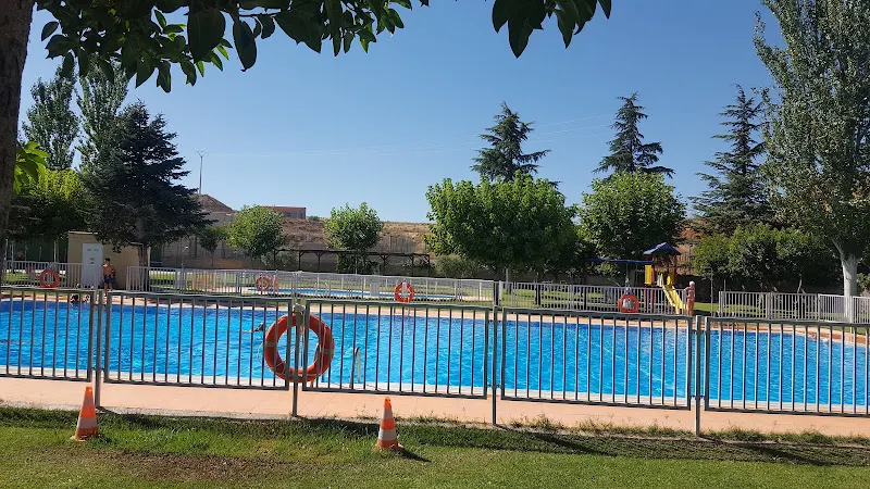 Piscina Pública Municipal de Ricla. - Piscina pública en Ricla - foto 2