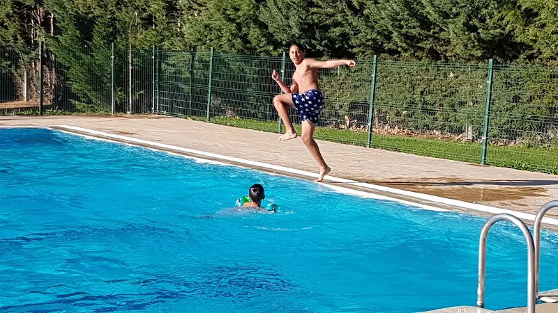 Piscinas Municipales - Piscinas en Monterrubio de Armuna - foto 2