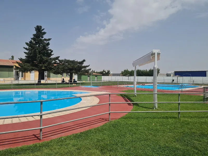 Piscinas Municipales - Piscinas en Cantalapiedra - foto 2