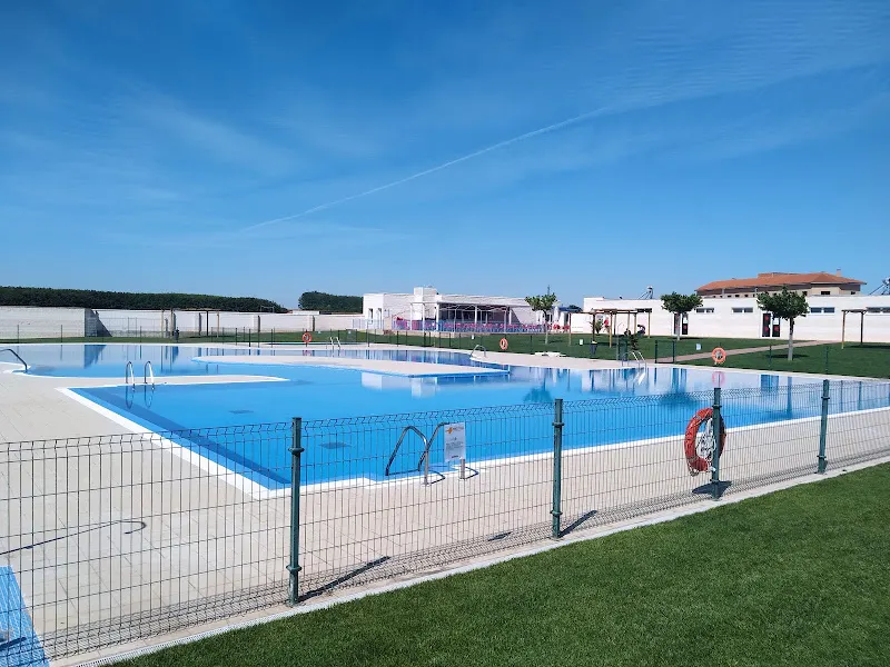 Piscina pública municipal de Pinseque - Piscina pública en Pinseque - foto 2