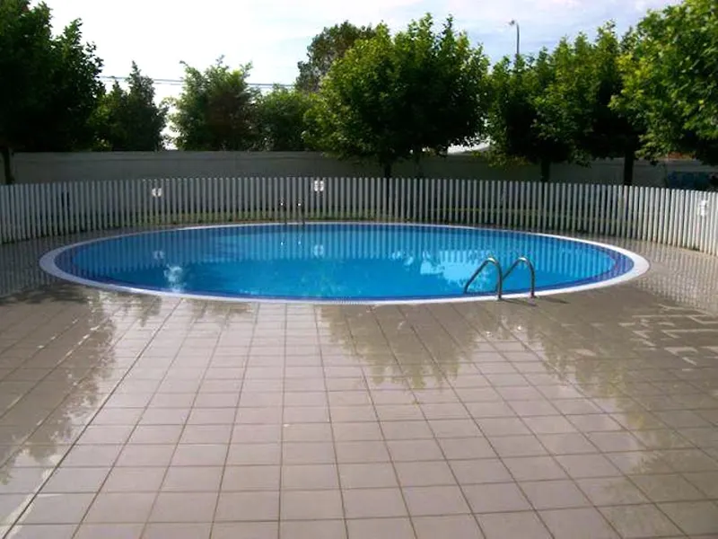 Piscina Pública Municipal de Cortes. - Cortes