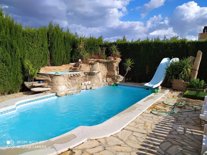 Todopoliéster - Piscinas en Jaén - foto 2
