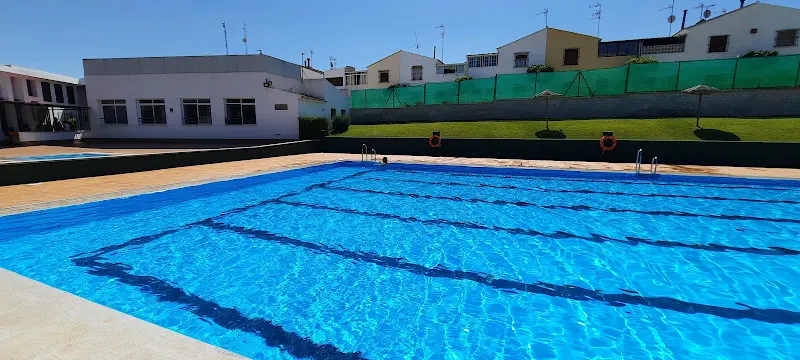 Piscina municipal - Piscina en Badolatosa - foto 2