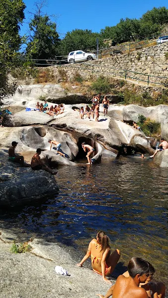 Piscina natural Las Pilatillas - Piscinas en Garganta la Olla - foto 3