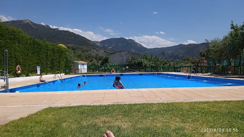 Piscina - Piscina en Siles - foto 2