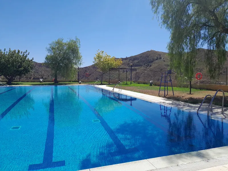 Piscina Municipal Canillas de Aceituno
