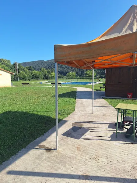 Piscina Pública Municipal de Villabañez. - Castaneda