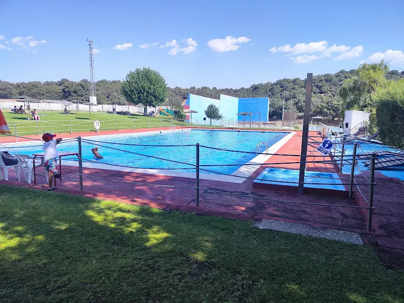 Piscina Municipal de Navaluenga - Navaluenga