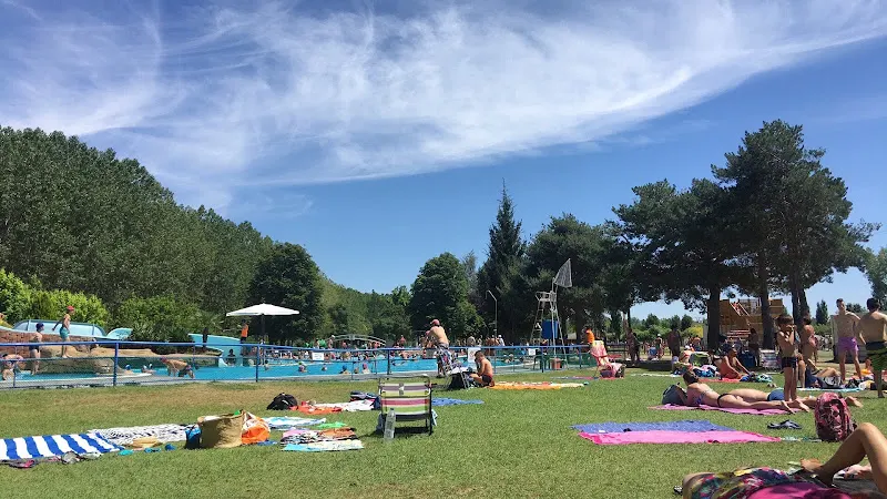 Piscina Villacalbiel-San Esteban - Villamanan