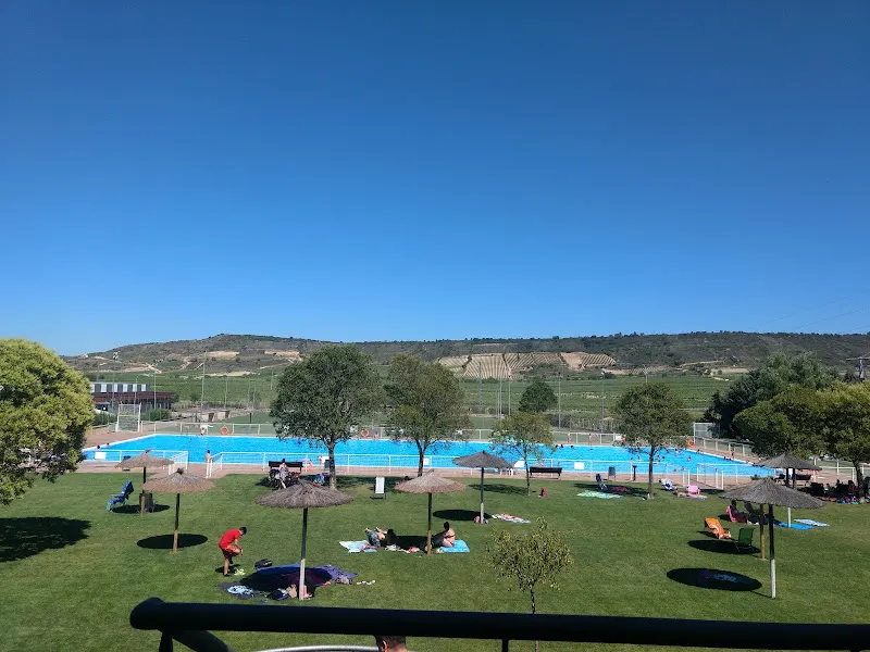 Instalaciones Municipales Deportivas - Polideportivo en Cenicero - foto 2