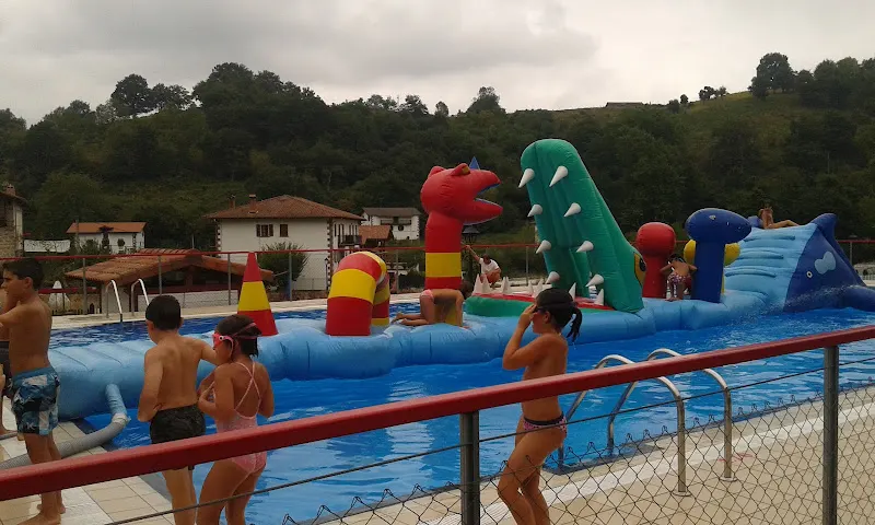 Piscinas Municipales Donamaria - Donamaria