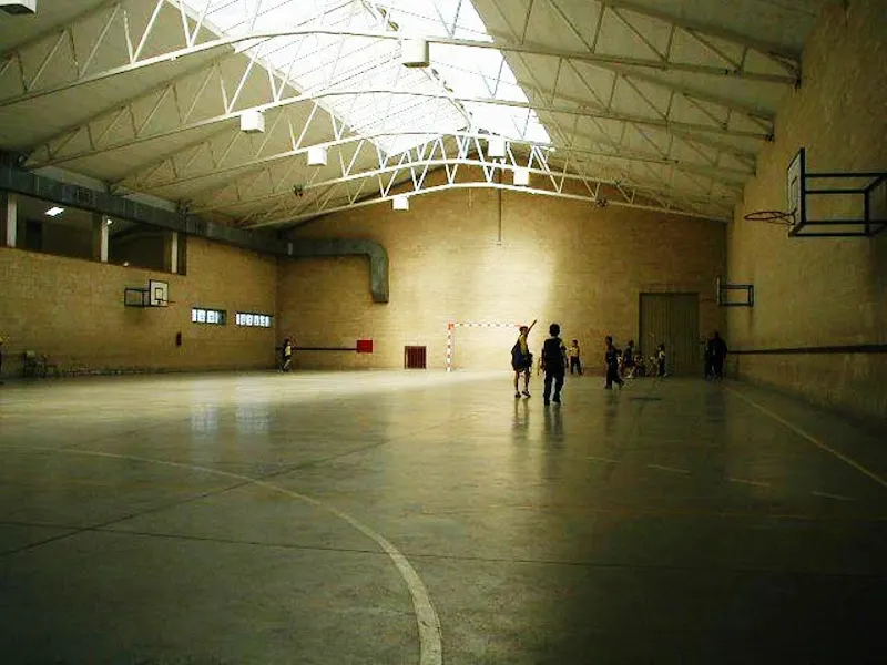 Polideportivo Hilarión Eslava - Polideportivo en Burlada/Burlata - foto 2
