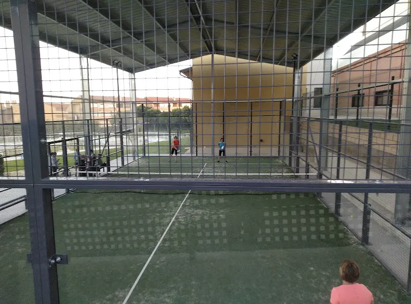 Polideportivo Municipal en Arroniz