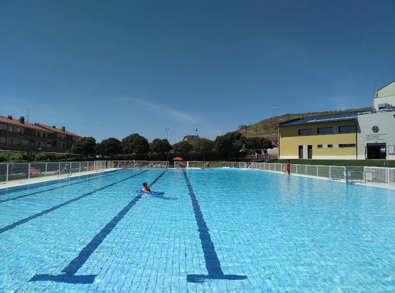 Polideportivo Municipal - Polideportivo en Arroniz - foto 2