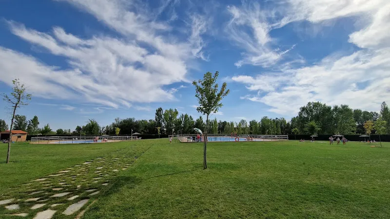 Piscinas municipales de Valderas - Valderas