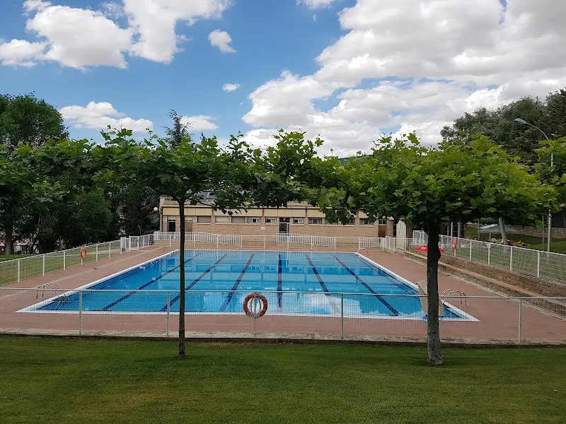 Piscina Pública Municipal de Lerín. - Piscina pública en Lerin - foto 2