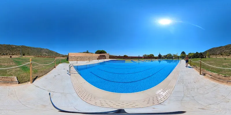 Piscina Municipal de Cilleros - Hoyos