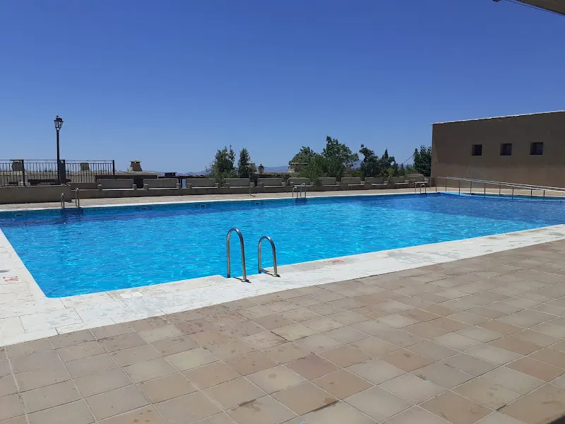 Piscina Municipal de Laroles - Nevada
