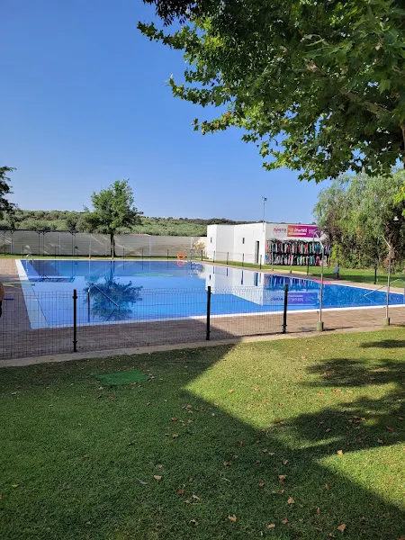 Piscina municipal - Piscina pública en Torreorgaz - foto 2