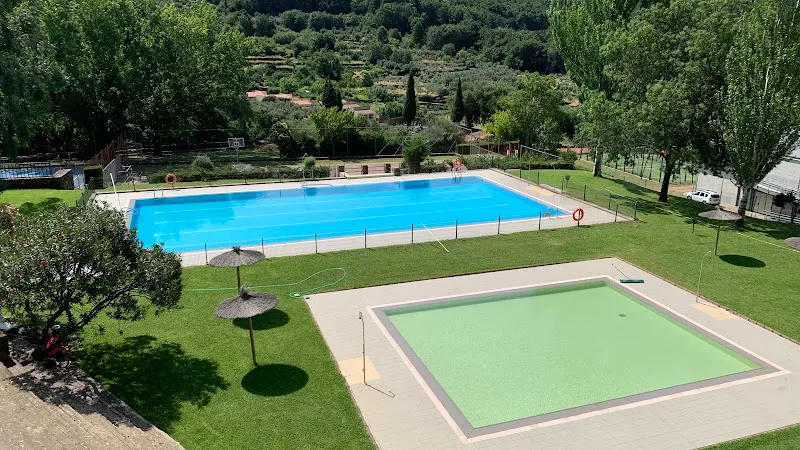 Piscinas municipales - Piscina en Gata - foto 2