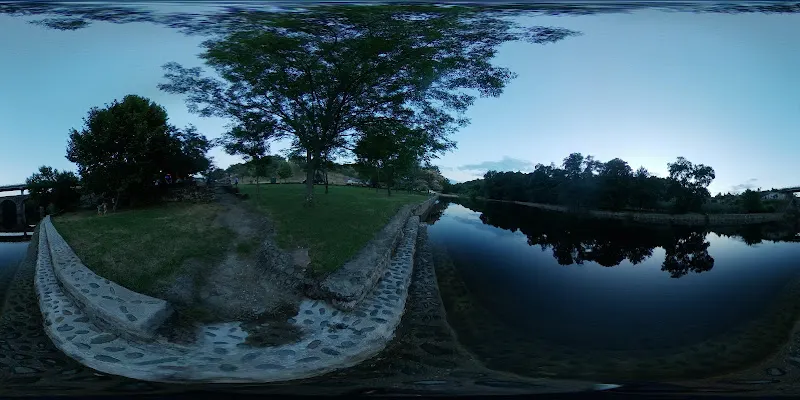 Piscina Natural Las Reinas - Santibanez el Alto