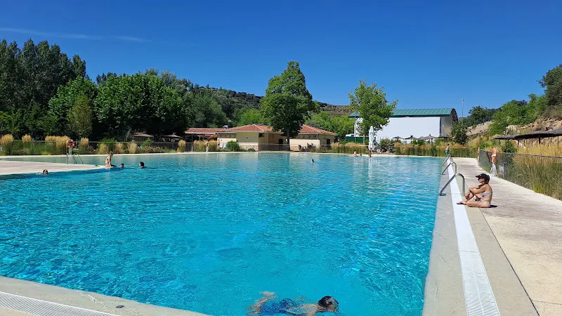 Piscina Municipal de Trillo - Trillo