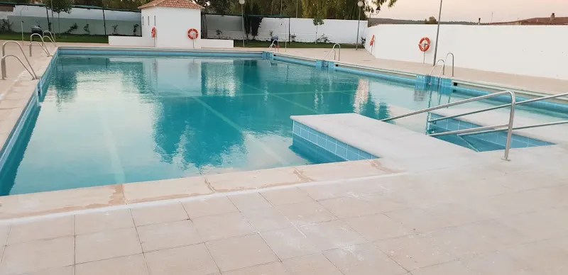 Piscina Municial - Piscinas en Carboneros - foto 2