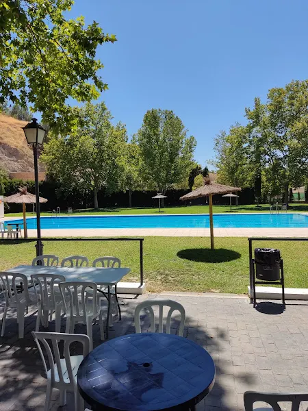 Piscina Municipal de Cuevas Bajas - Piscina pública en Cuevas Bajas - foto 2