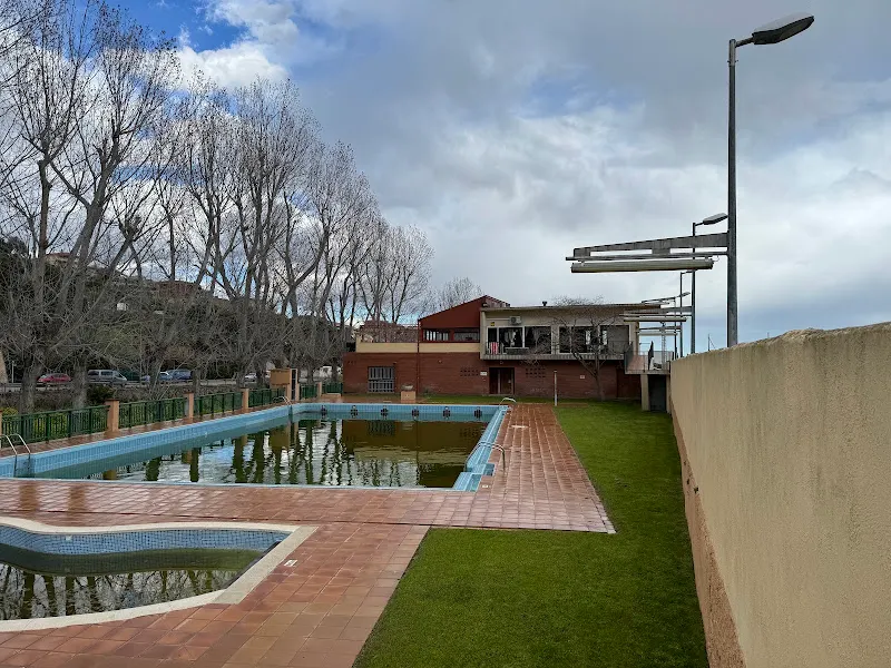 Poliesportiu de Riudecols - Piscina pública en Riudecols - foto 2