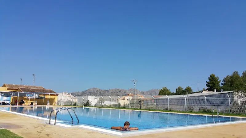 Piscina Pública de Benidoleig - Piscina pública en Benidoleig - foto 2