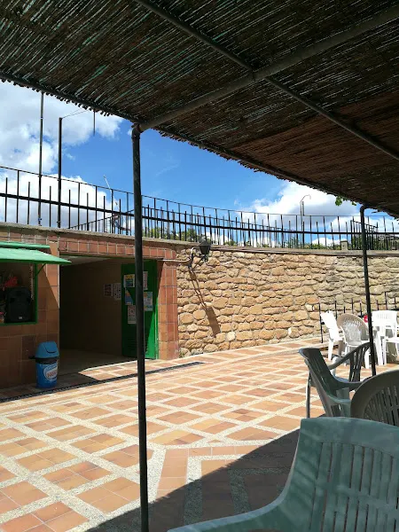 Piscina Pública Municipal de Fabara. - Fabara